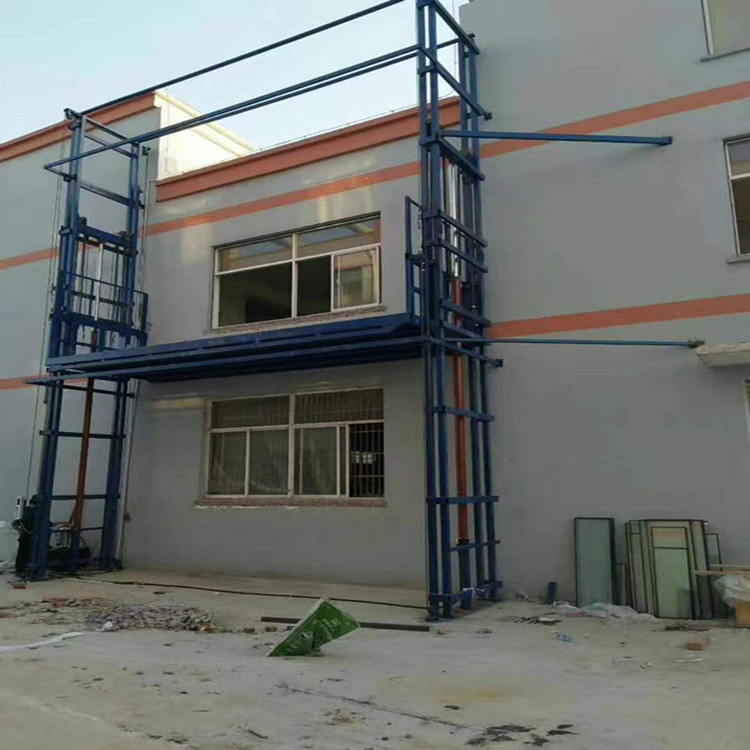 導(dǎo)軌式升降機